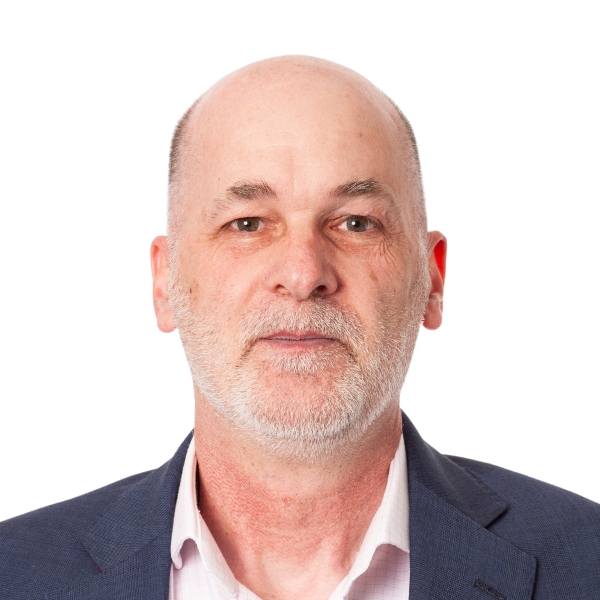 Sean Logue headshot